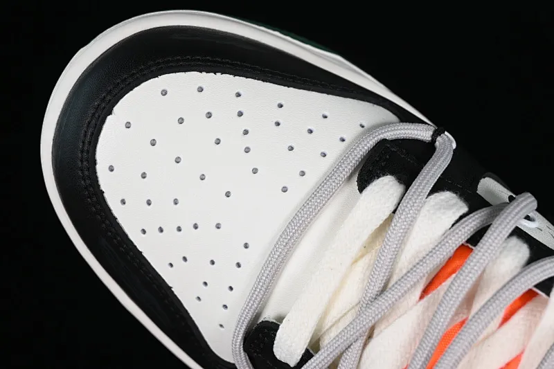 All Categories Nk SB Dunk Series Nk SB Dunk Low Low-top sneakers CS version Nk Dunk Low "Miami Hurricanes" Space Exploration Star Trek Customized version of deconstructed straps retro distressed low-top sneakers DD1391-300